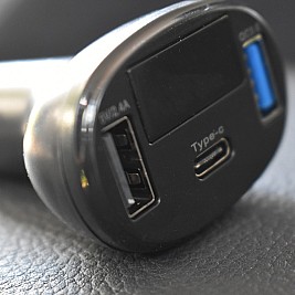 USB тройно зарядно за автомобил Mega Drive  LED Fast Charge 02784