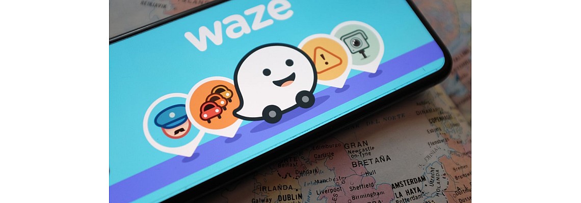 Waze 5.4 показва навигацията на Heads-Up дисплея пред водача