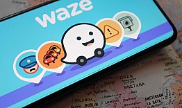 Waze 5.4 показва навигацията на Heads-Up дисплея пред водача