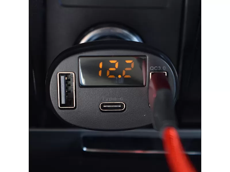 USB тройно зарядно за автомобил Mega Drive LED Fast Charge 02784 - 3 USB тройно зарядно за автомобил Mega Drive LED Fast Charge 02784 - 3