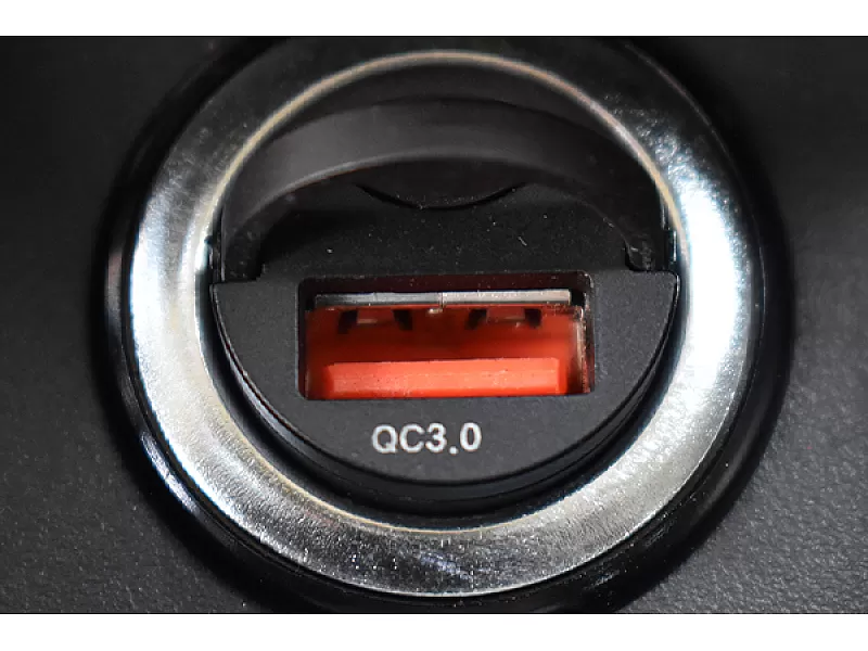 Зарядно за кола MEGADRIVE Quick Charge 3.0 18W 02790 - 4 Зарядно за кола MEGADRIVE Quick Charge 3.0 18W - 4
