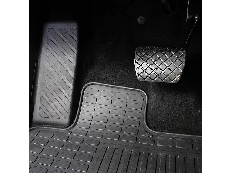 Гумени стелки за VW GOLF V (2003-2010)/VI (2009-2012) 101121 Гумени стелки за VW GOLF V (2003-2010)/VI (2009-2012)
