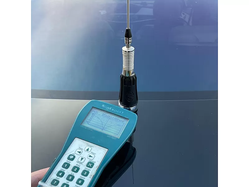 Антена CB PNI LED 2000, 90 см, С магнитна основа 145 мм, 26-28 MHz, 500 W, Свети по време на предаване - 7 Антена CB PNI LED 2000, 90 см, С магнитна основа 145 мм, 26-28 MHz, 500 W, Свети по време на предаване - 7