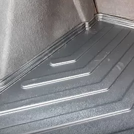 Стелка за багажник UMBRELLA за HYUNDAI TUCSON IV ELITE PLUS (CU SUBWOOFER) 2020-