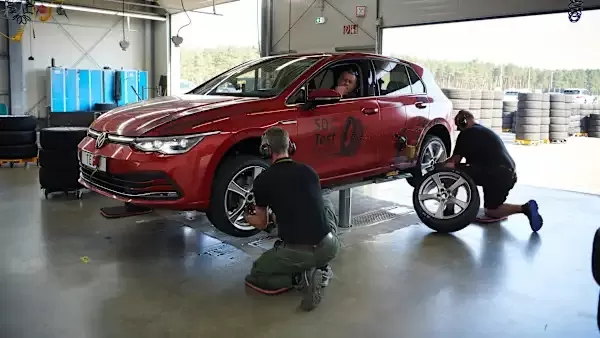 klasaciya-nai-dobri-letni-gumi-sezon-2025-2026-test-adac-2